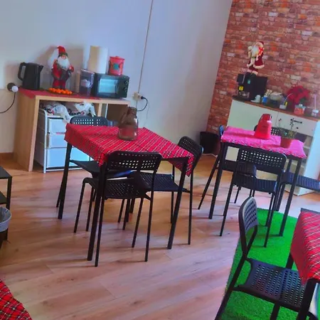 Dolce Di Monica Хостел Неаполь