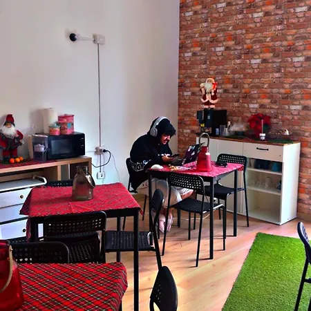 Dolce Di Monica Hostel *