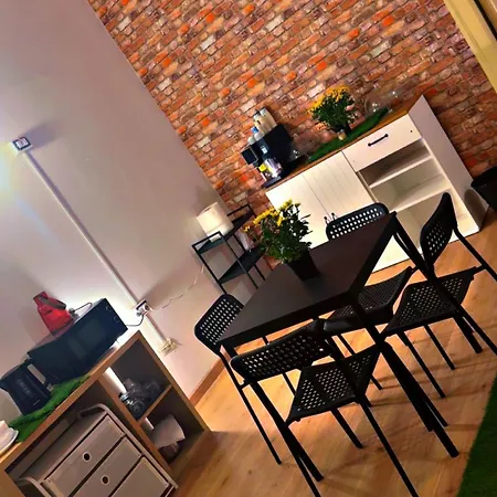 Dolce Di Monica ナポリ